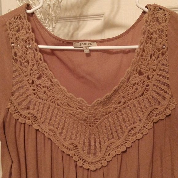 Women's boutique shirt - Picture 3 of 6